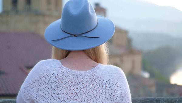 Encanta Pullover